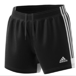⛹️‍♀️ adidas shorts ⛹️‍♀️
